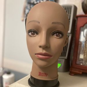 Canvas head for wigs